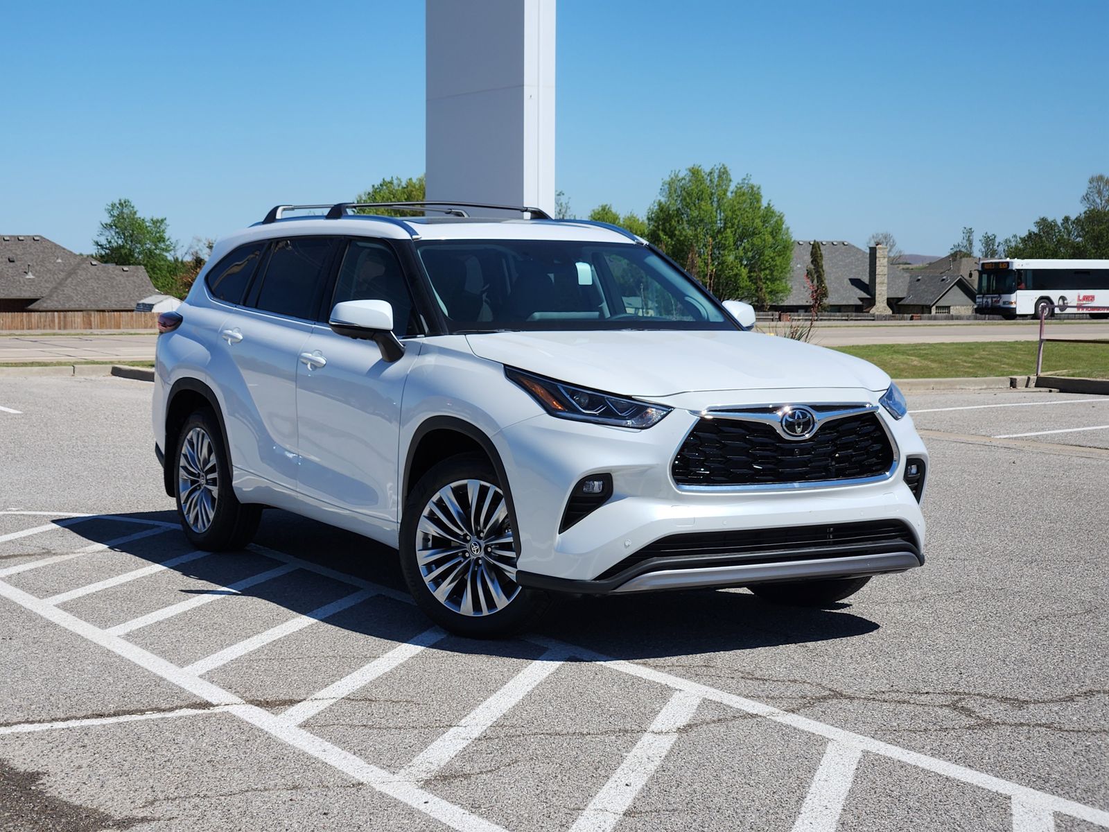 Gray 2026 Toyota Highlander SUV / Crossover 8-Speed Automatic