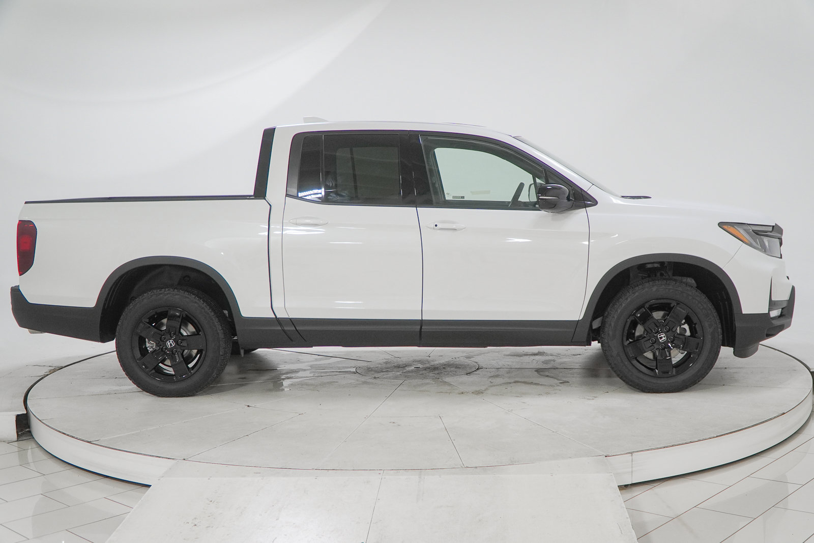 2026 Honda Ridgeline Black Edition - Photo 9