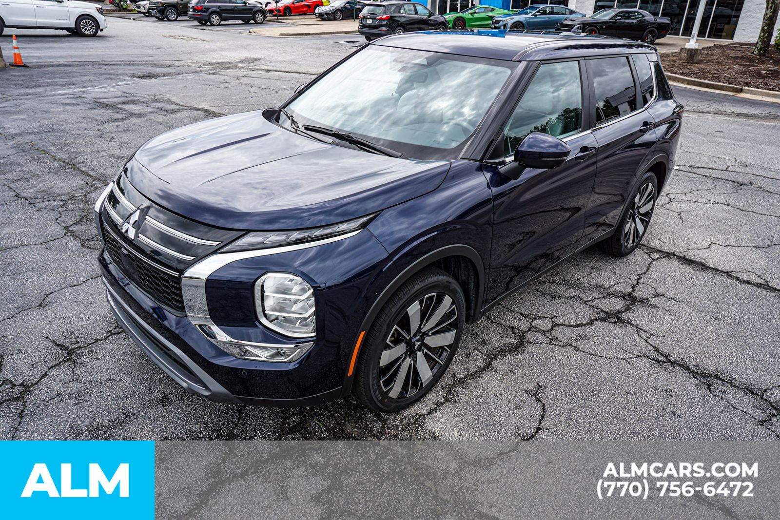 Used 2025 Blue Mitsubishi SE image 19