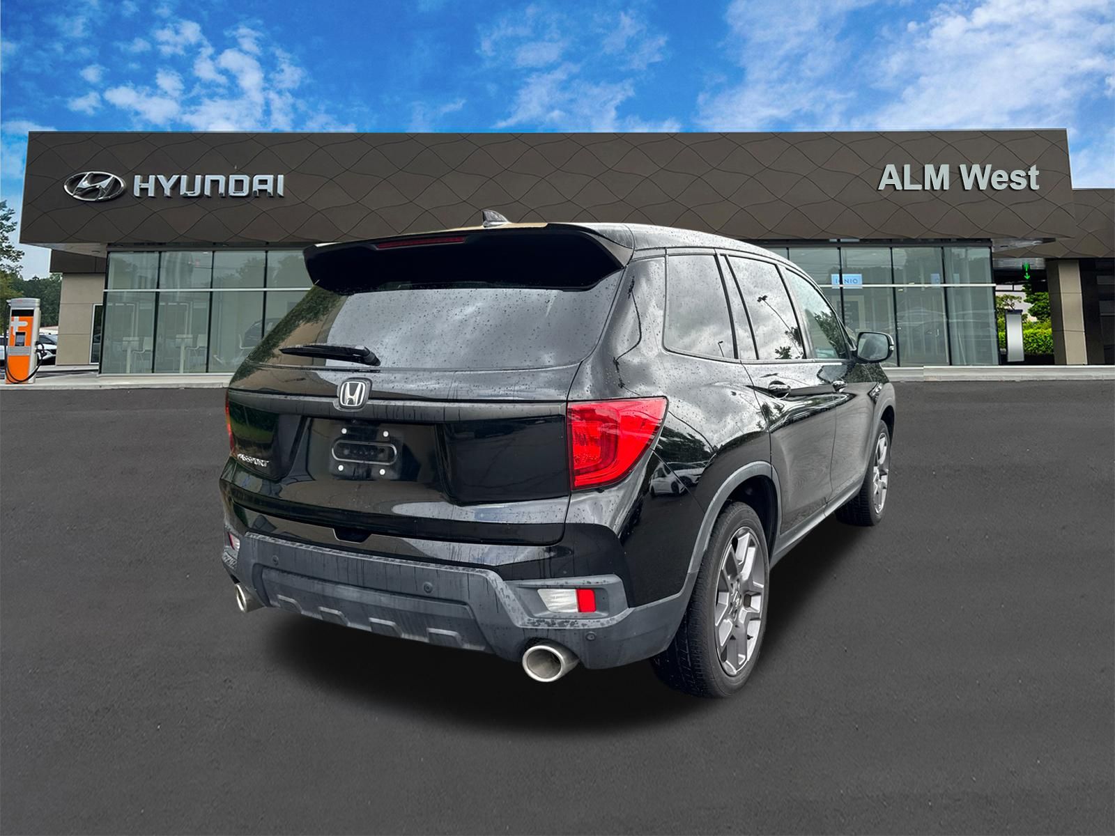 Used 2022 Crystal Black Pearl Honda EX-L image 5