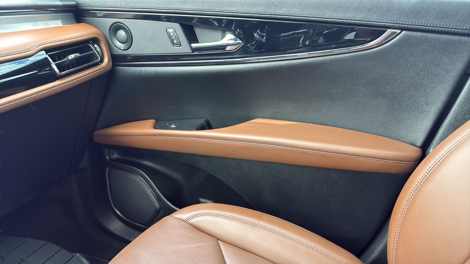 Used Car 2023 Lincoln Nautilus  Reserve For Sale Under $40,000 In Austin, Texas