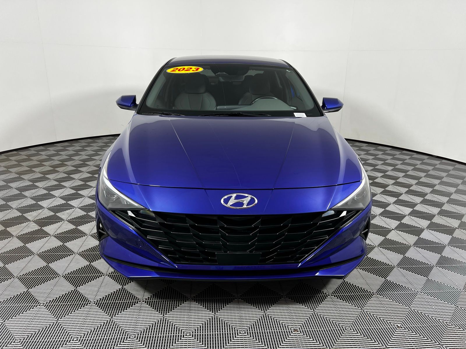 Thumbnail: 2023 Hyundai Elantra - 2