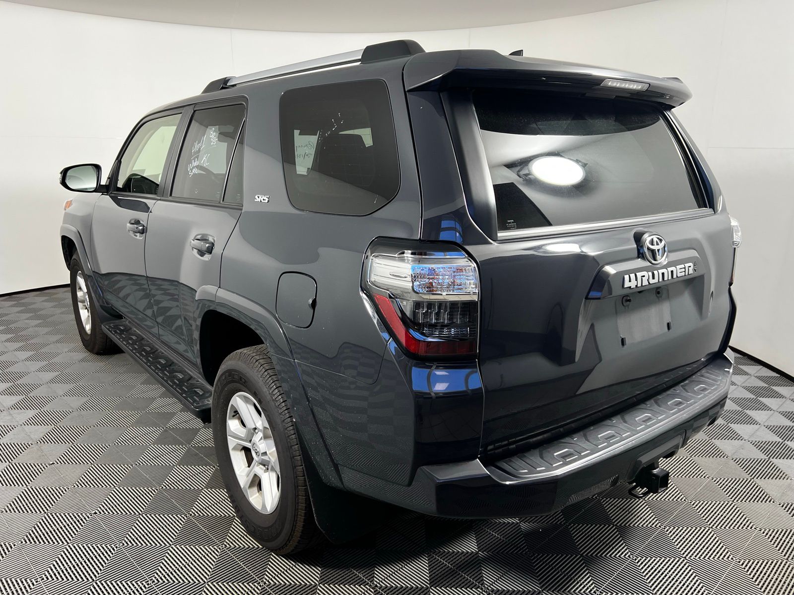 Thumbnail: 2024 Toyota 4Runner - 7