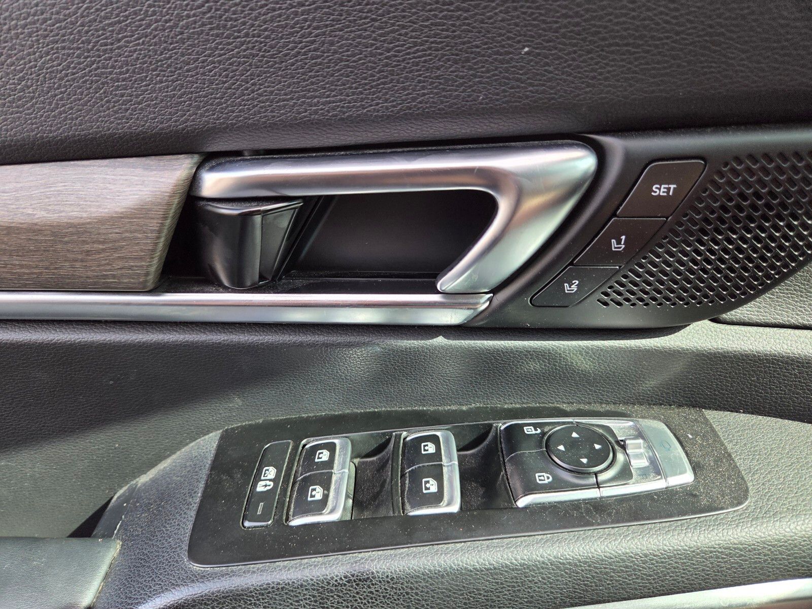 Used 2021 Silver Kia SX image 27