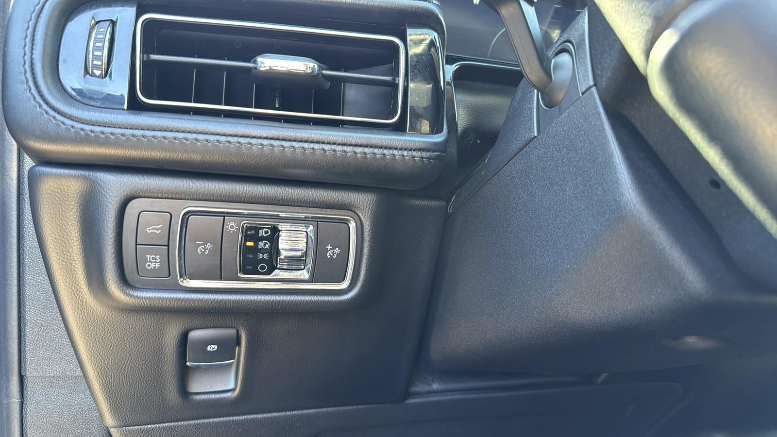 Used Car 2022 Lincoln Nautilus  Standard For Sale Under $35,000 In Austin, Texas