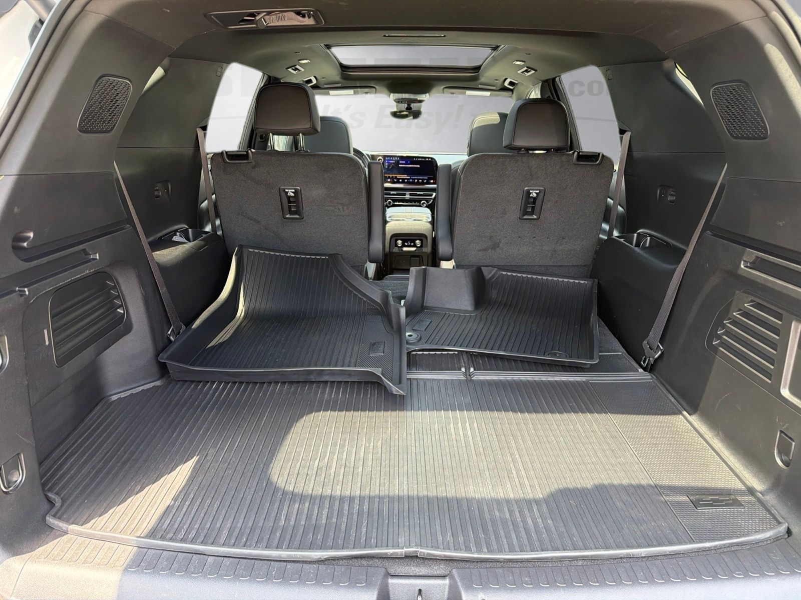 Used 2025 Beige Chevrolet Z71 image 23