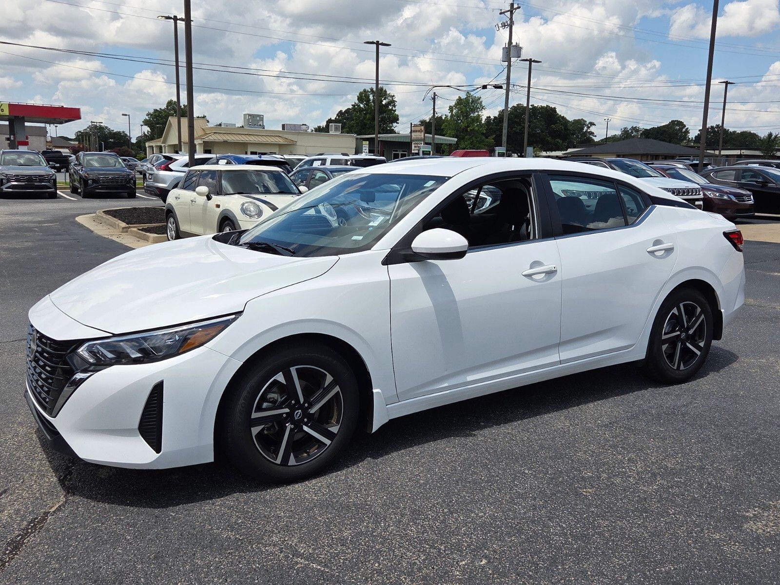 Used 2024 White Nissan SV image 3