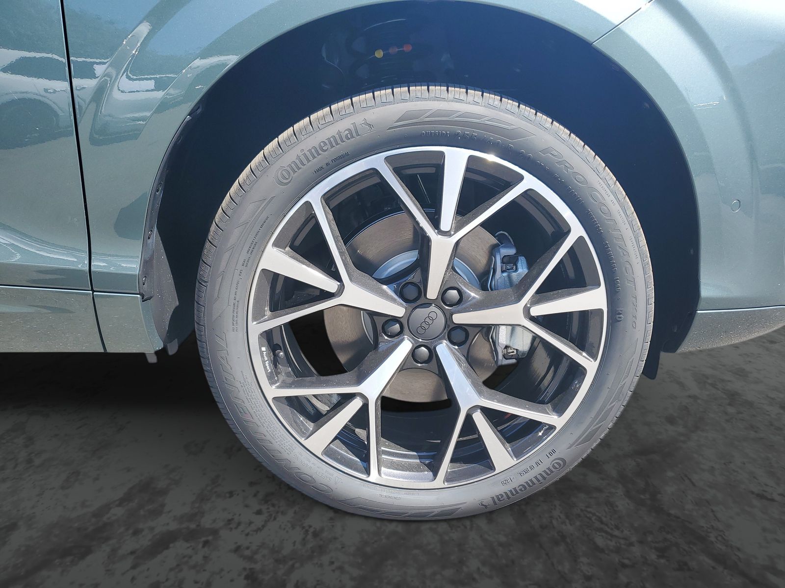 Vehicle photo