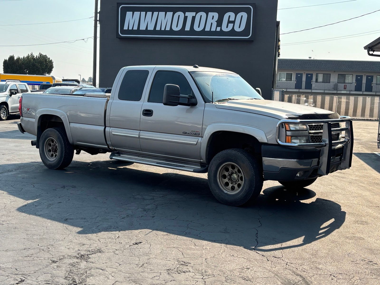 Silver Birch Metallic 2005 Chevrolet Silverado 2500HD Pickup Truck Four-Wheel Drive 5-Speed Automatic
