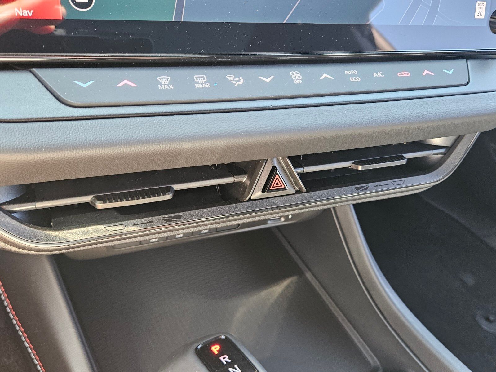 2025 Dodge Charger R/T photo 17