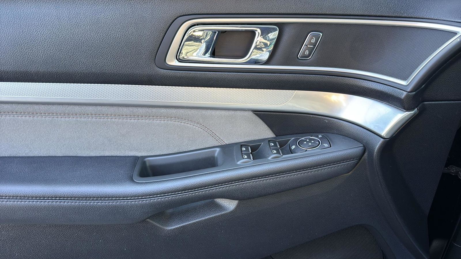 Used Car 2017 Ford Explorer  Xlt For Sale Under $20,000 In Austin, Texas