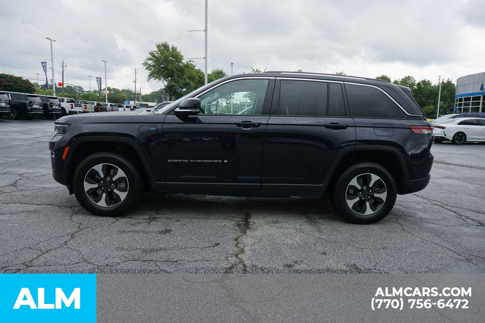 Used 2024 Black Jeep 4xe image 10