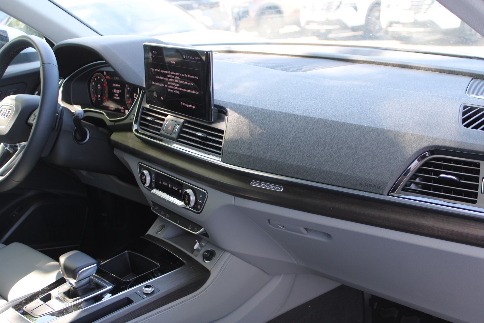 Used 2025  Audi 40 Premium Plus image 22