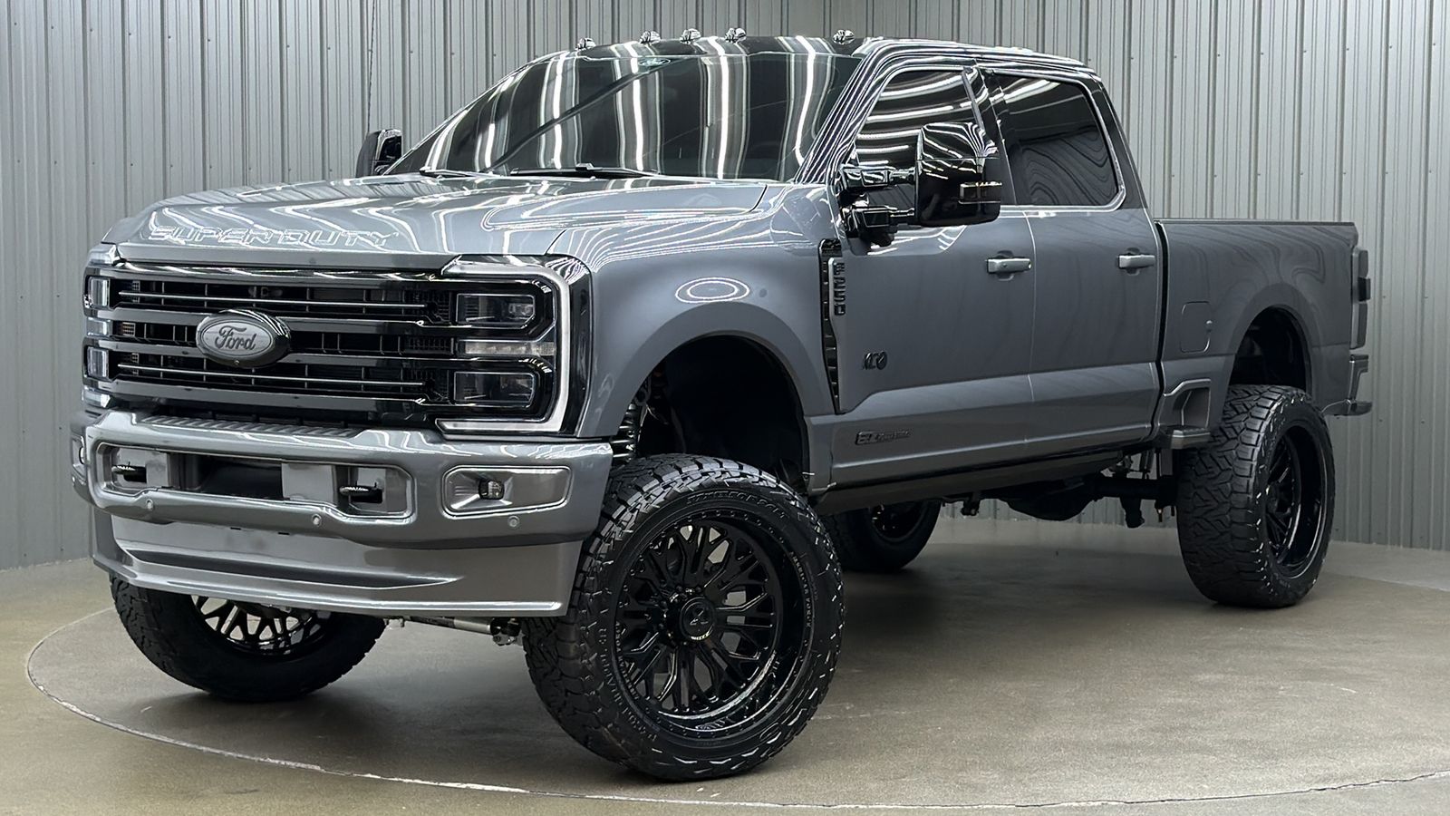 Lifted 2026 Ford F-250SD Platinum Short Bed FX4 w/ 703A & Moonroof