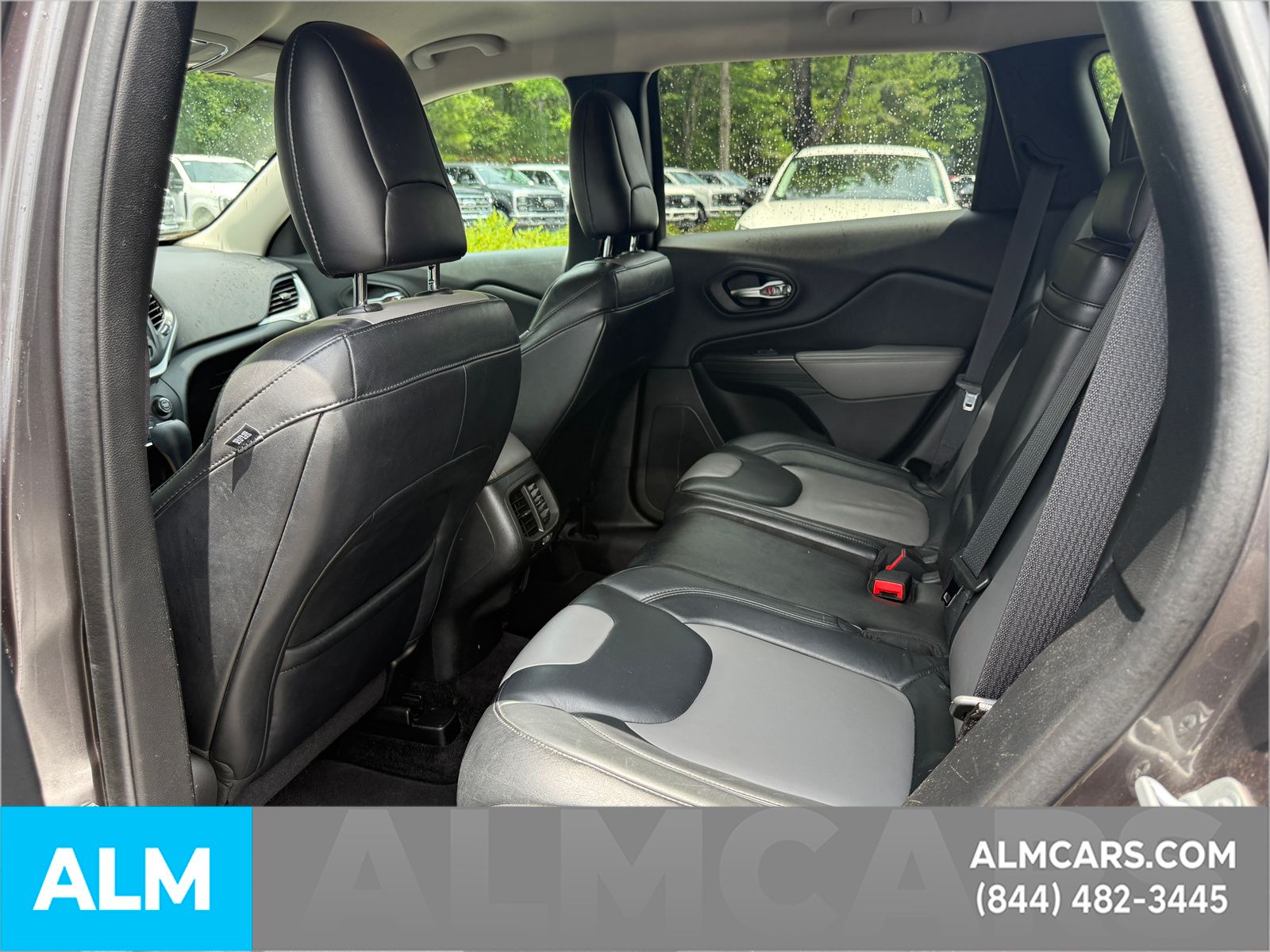 Used 2014 Gray Jeep Limited image 11