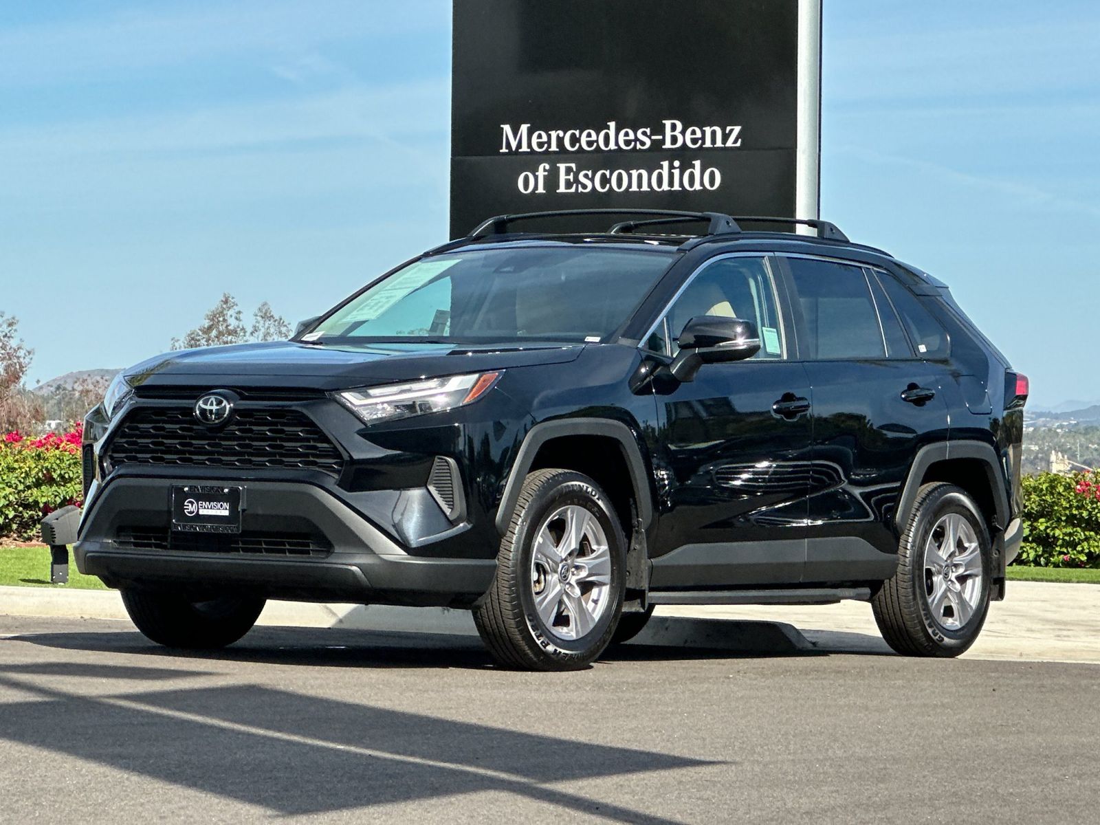 View vehicle photo 7