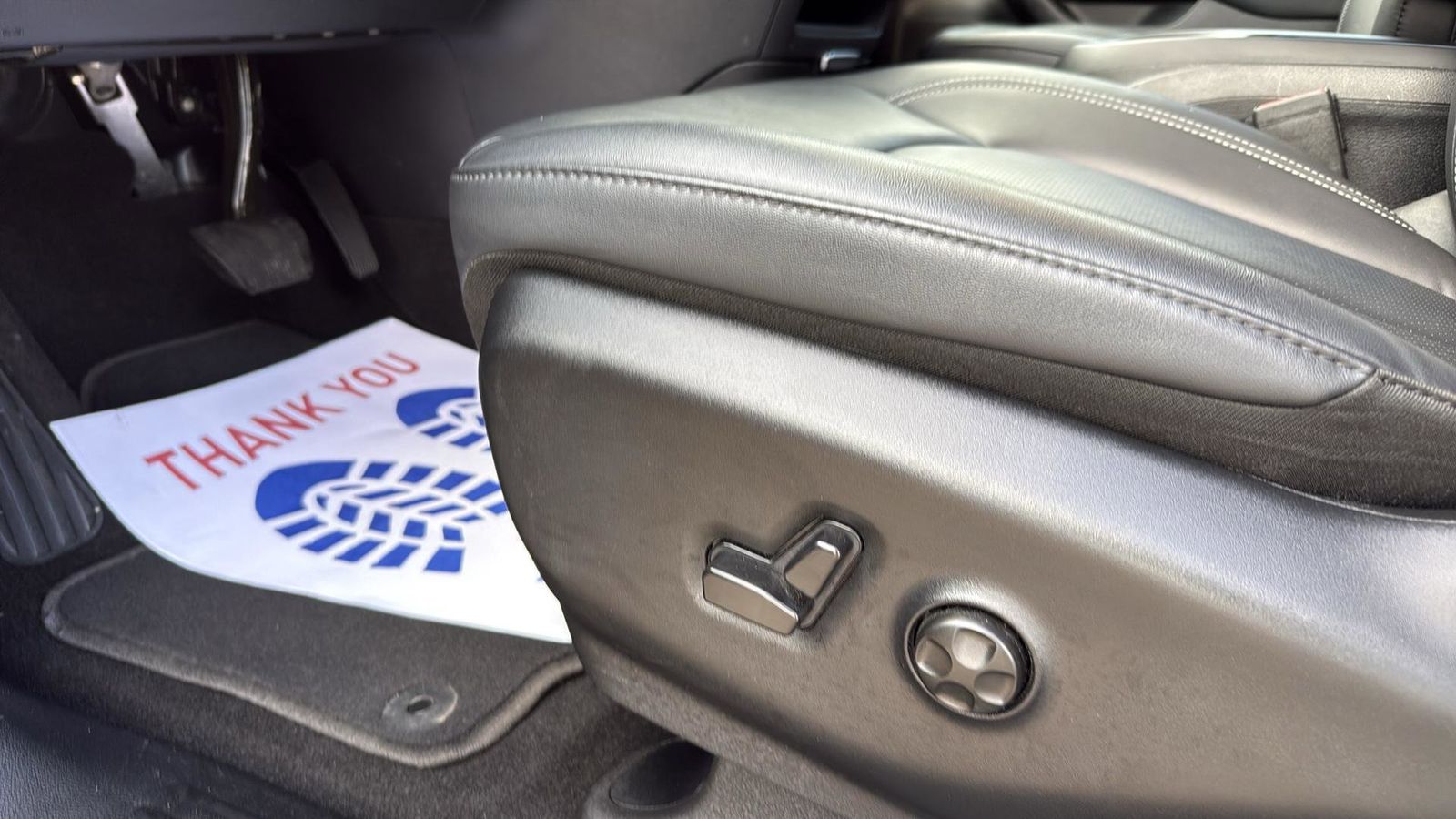 Used Car 2025 Chrysler Pacifica  Select For Sale Under $35,000 In Austin, Texas