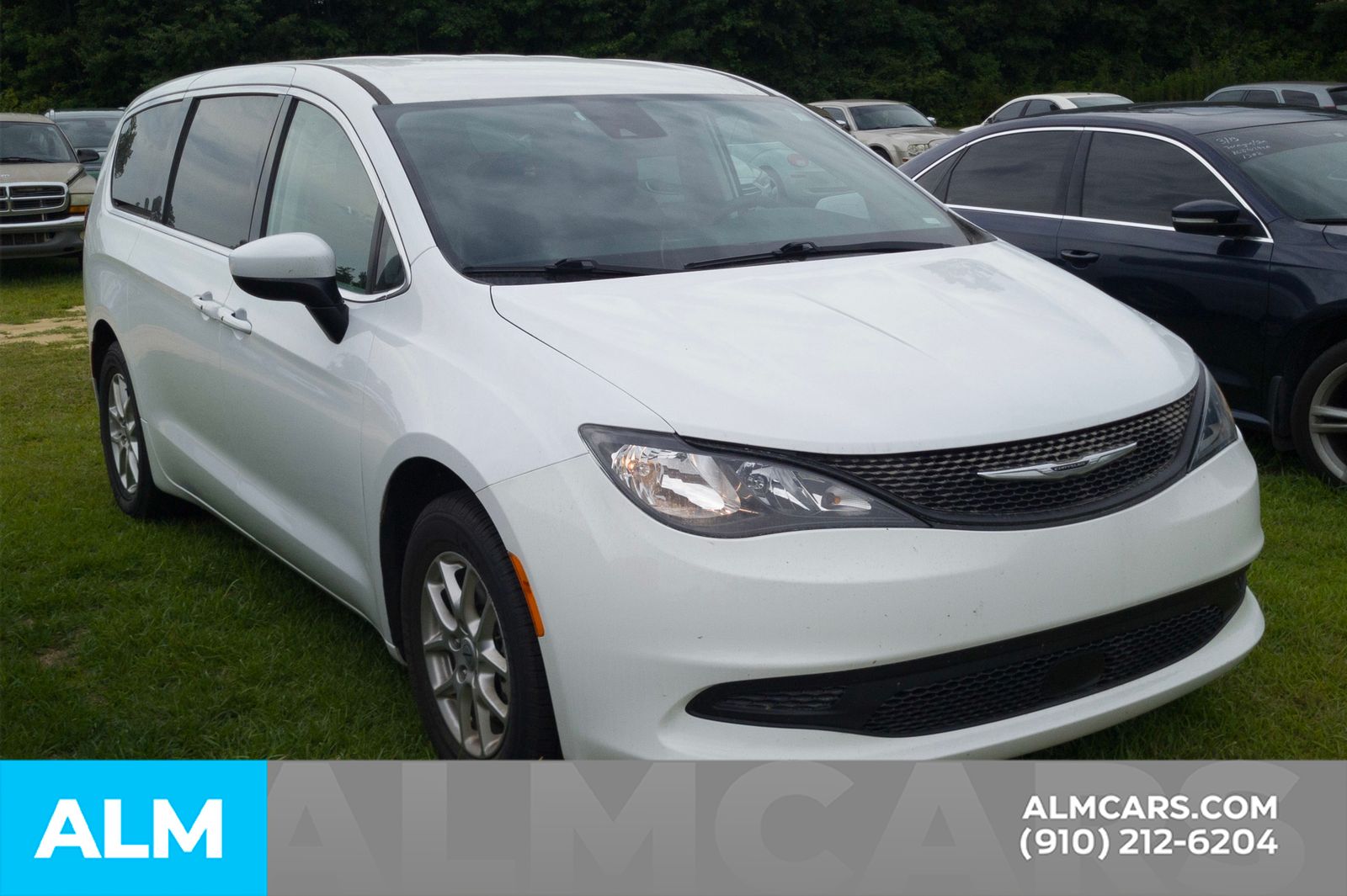 Used 2023 Bright White Clearcoat Chrysler LX image 23