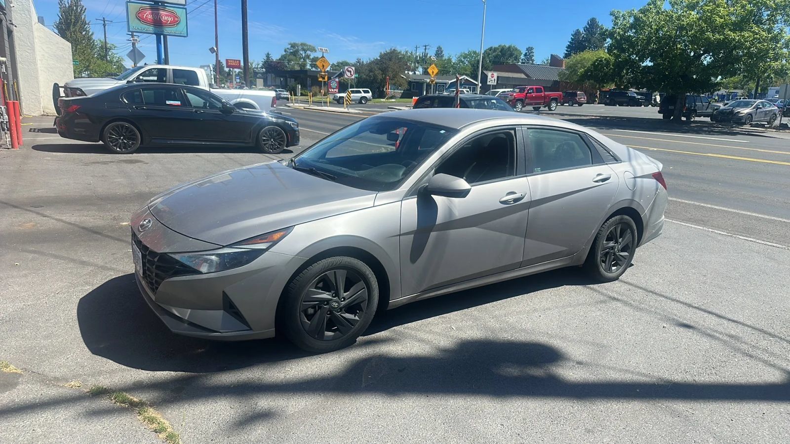 Fluid Metal 2021 Hyundai Elantra Sedan Front-Wheel Drive Continuously Variable Transmission