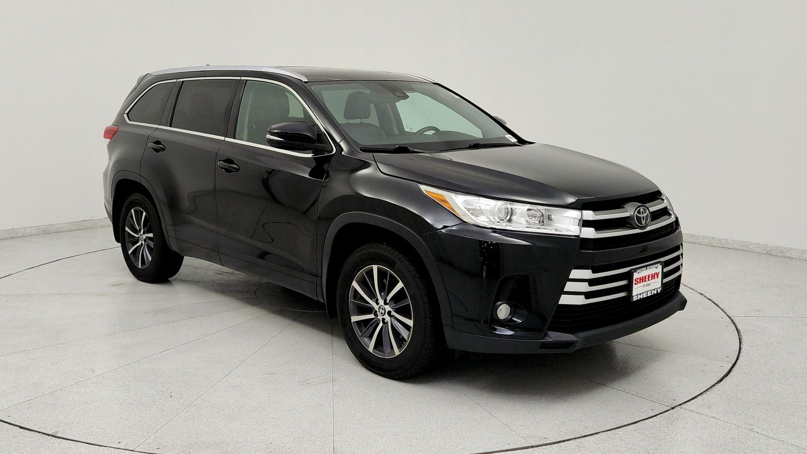 Midnight Black Metallic 2017 Toyota Highlander SUV / Crossover All-Wheel Drive 8-Speed Automatic