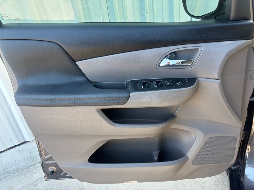 Used Car 2016 Honda Odyssey  Se For Sale Under $20,000 In Austin, Texas