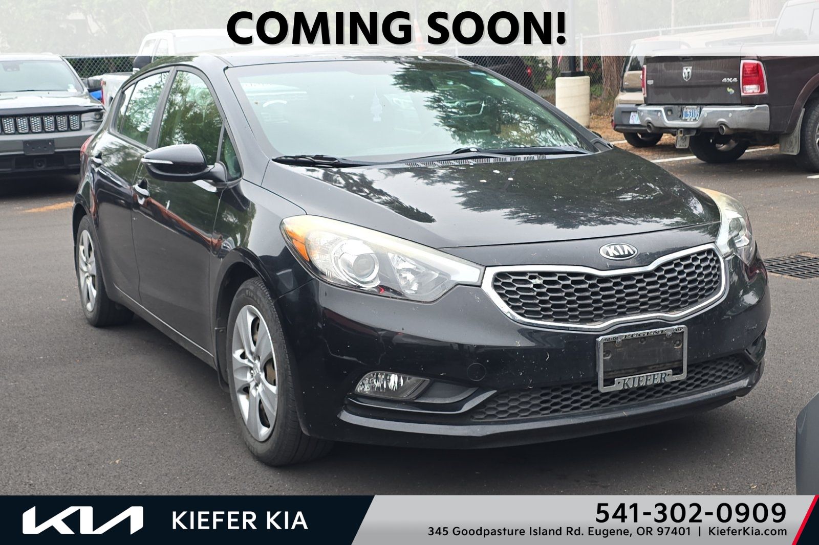 Aurora Black Pearl 2016 Kia Forte5 LX Hatchback Front-Wheel Drive 6-Speed Automatic
