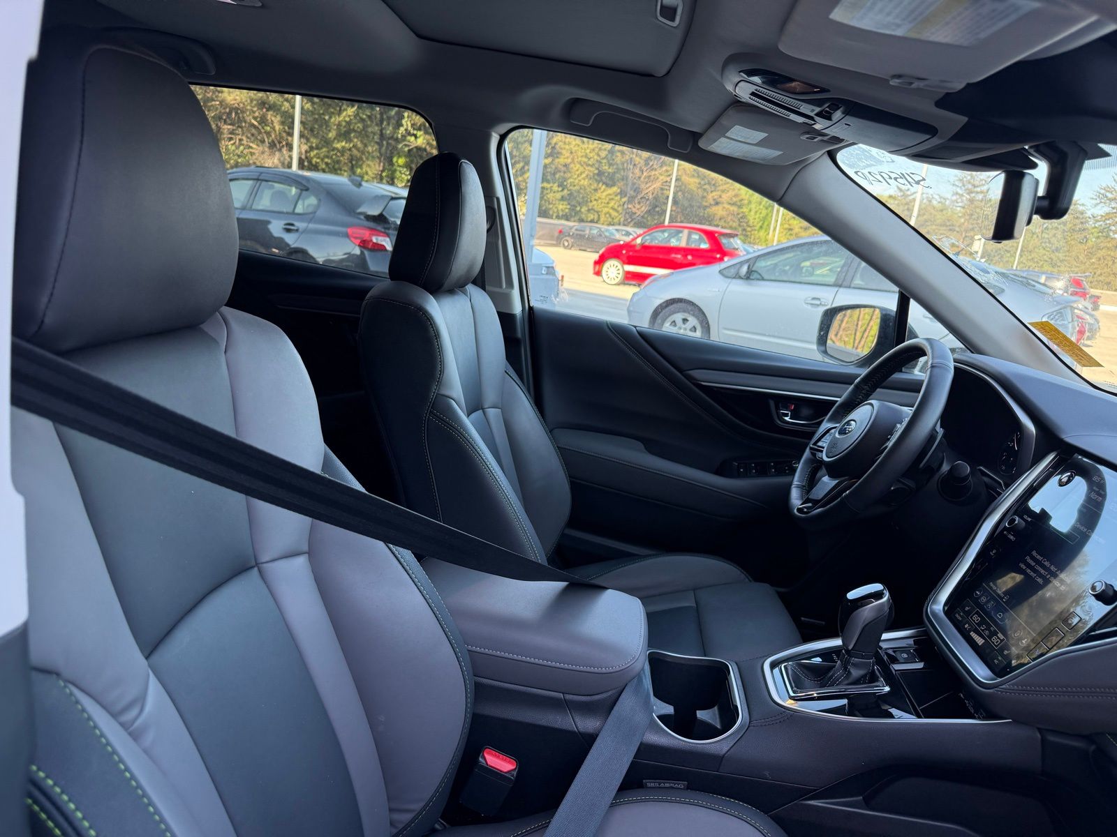 Used 2025 Black Subaru Onyx Edition image 29