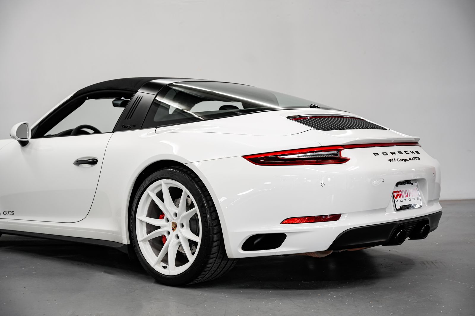 2019 Porsche 911 Targa 4 GTS — photo 36