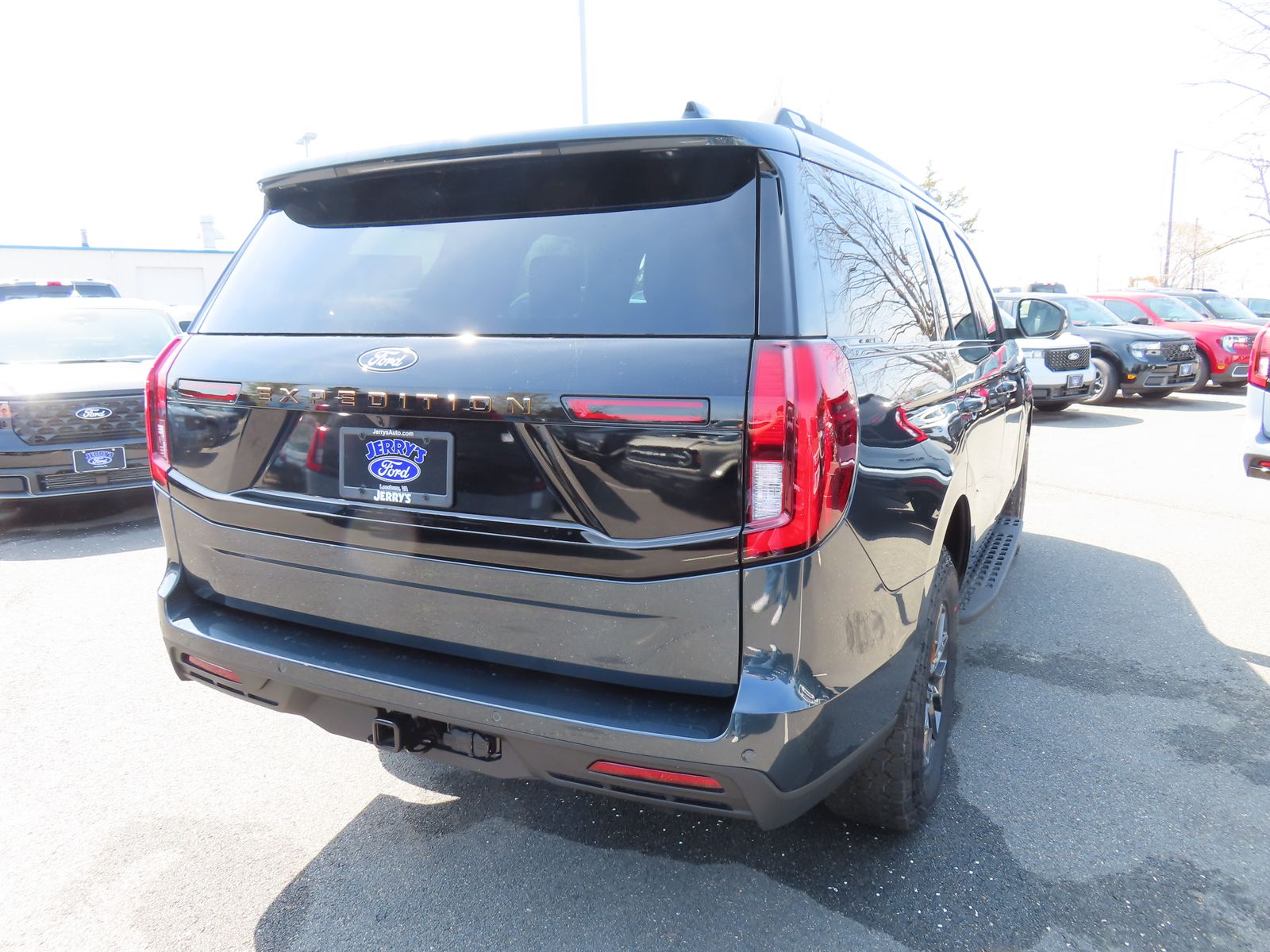 View vehicle photo 4