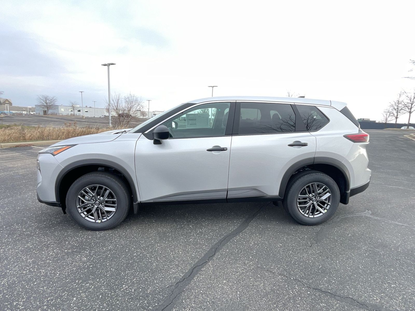 2025 Nissan Rogue S 30