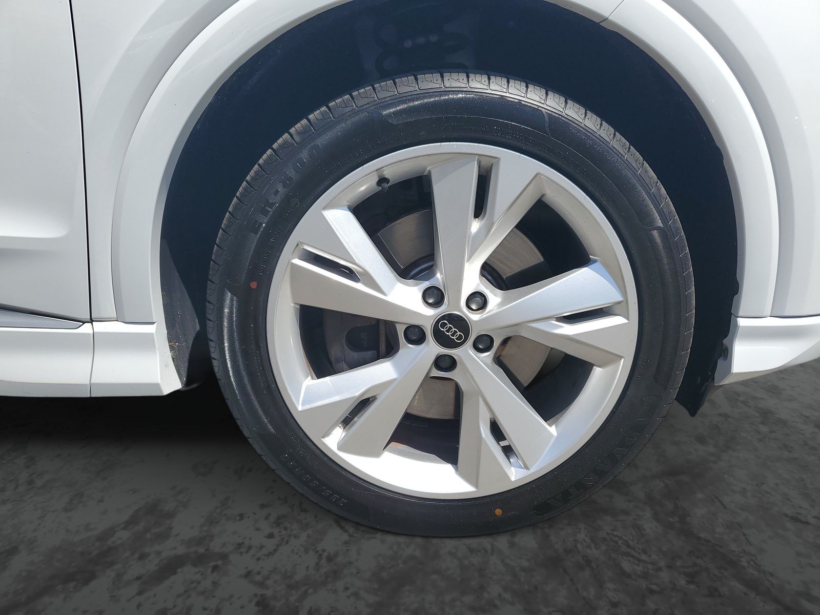 Vehicle photo