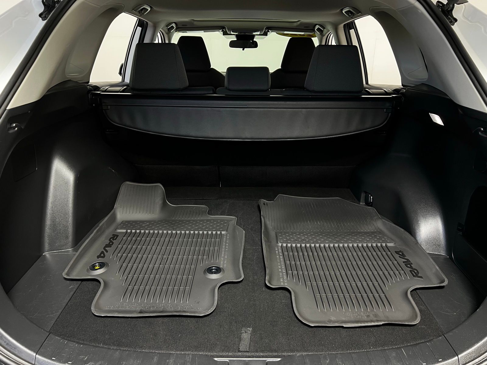 Thumbnail: 2025 Toyota RAV4 - 25