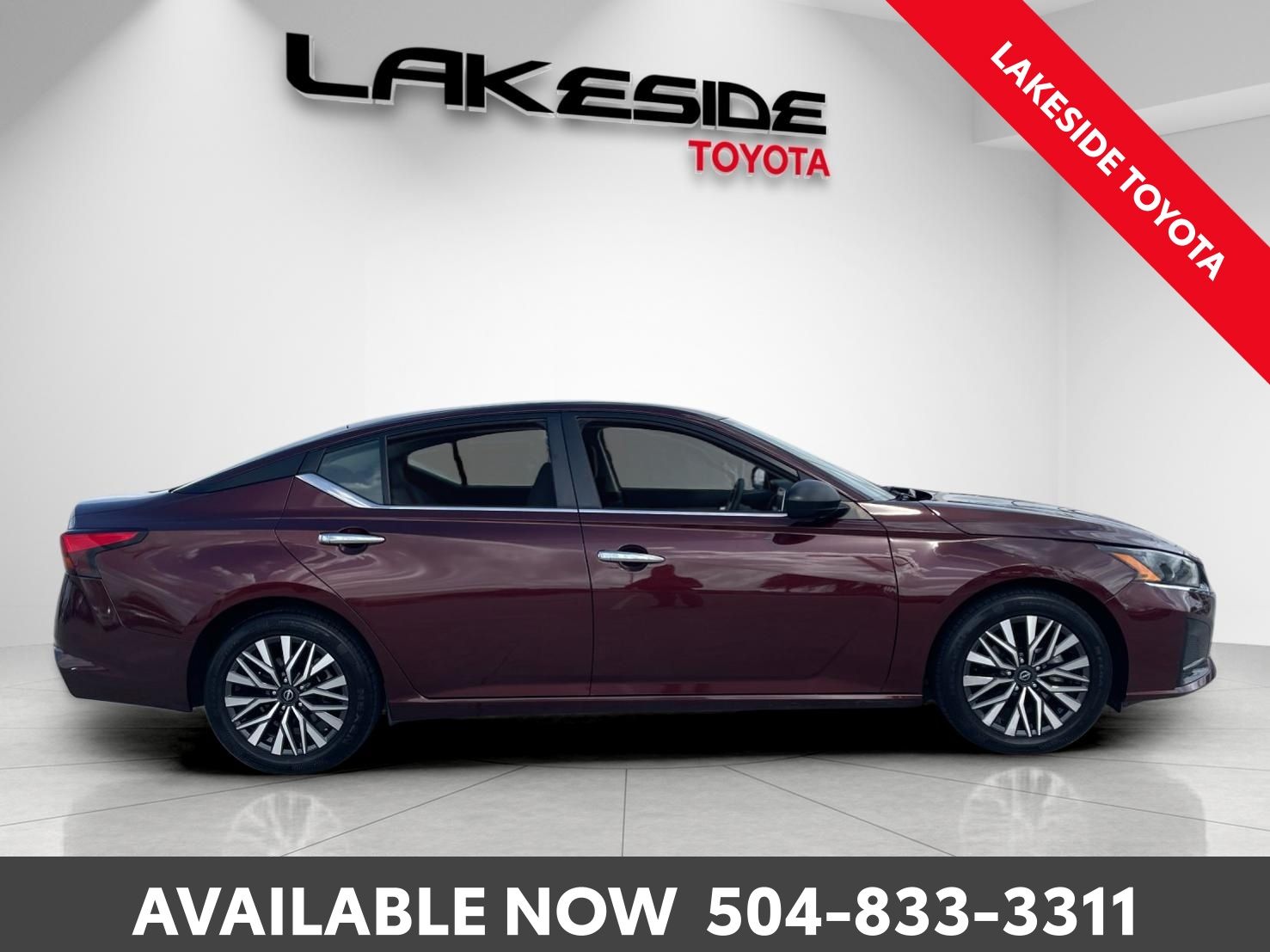 View vehicle photo 7