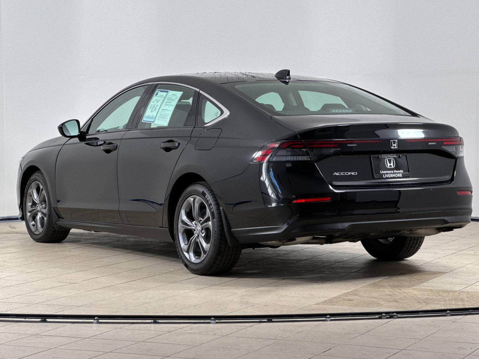 2024 Honda Accord EX — foto completa 4 de 27