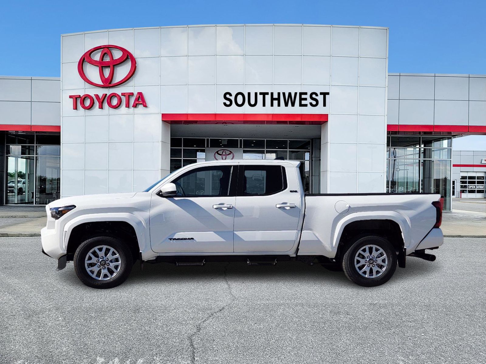 2024 Toyota Tacoma SR5 3