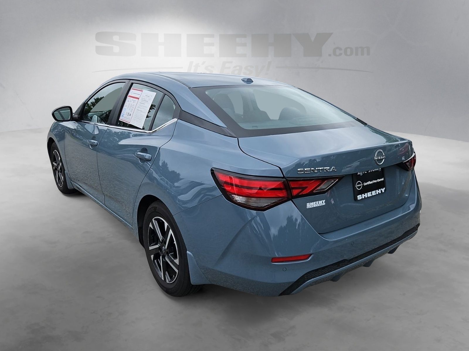 Used 2025 Gray Nissan SV image 14