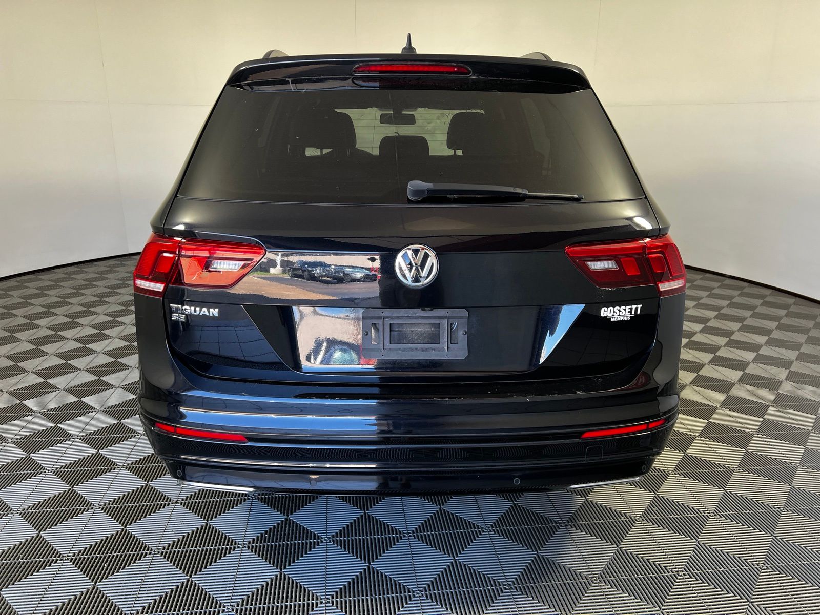 Thumbnail: 2021 Volkswagen Tiguan - 6
