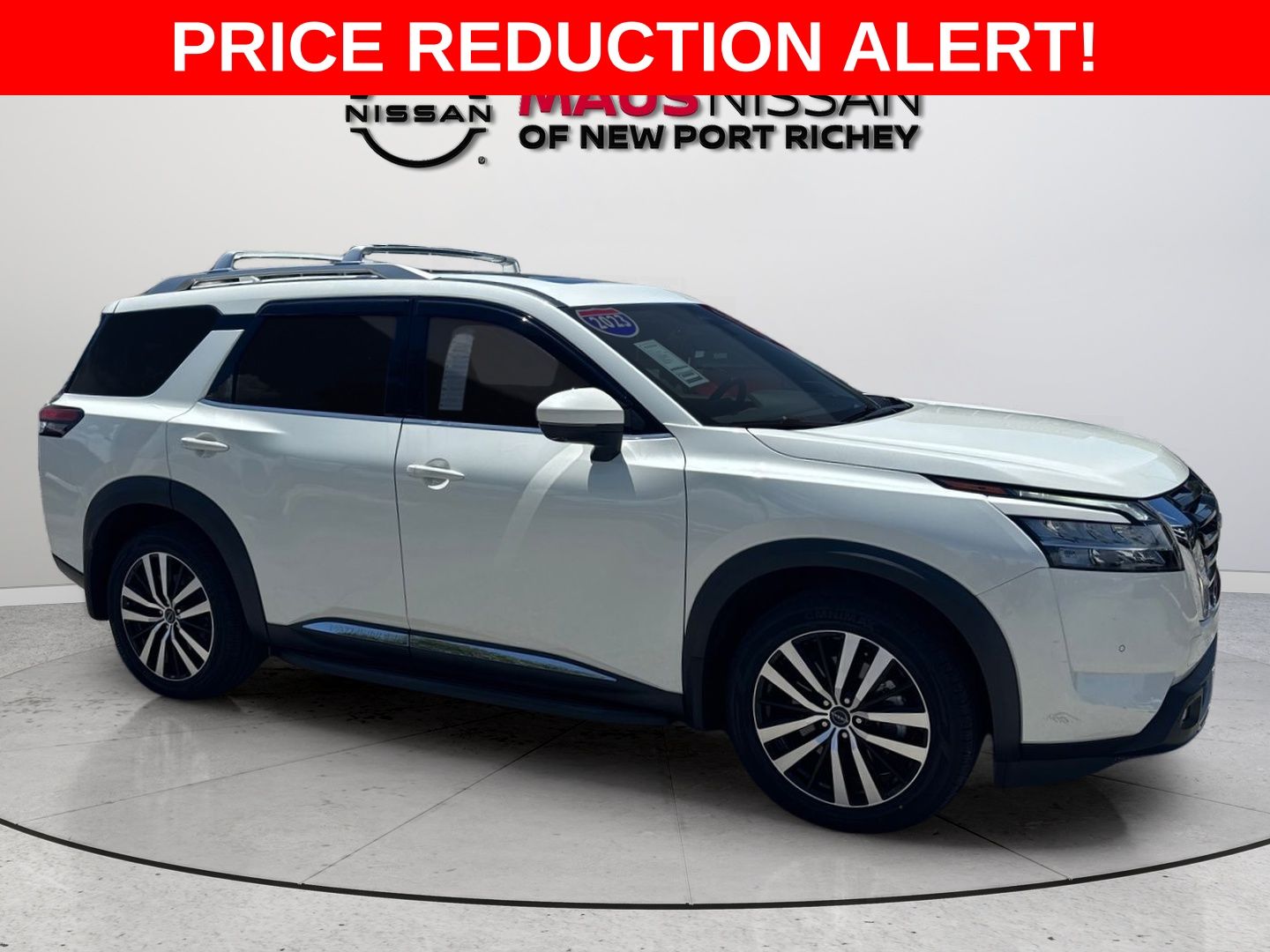 Pearl White Tricoat 2023 Nissan Pathfinder SUV / Crossover All-Wheel Drive 9-Speed Automatic