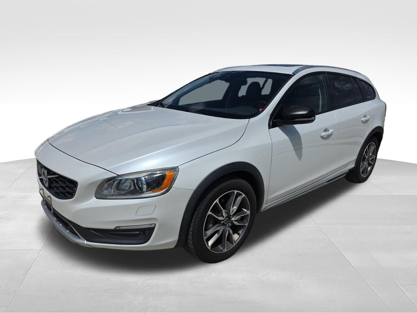 2016 Volvo V60 Cross Country T5 Platinum