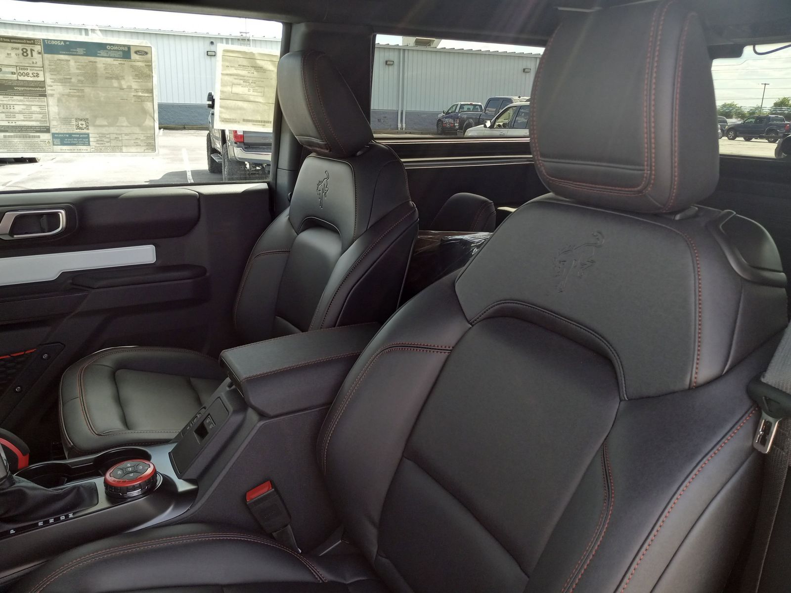 2025 Ford Bronco image 11