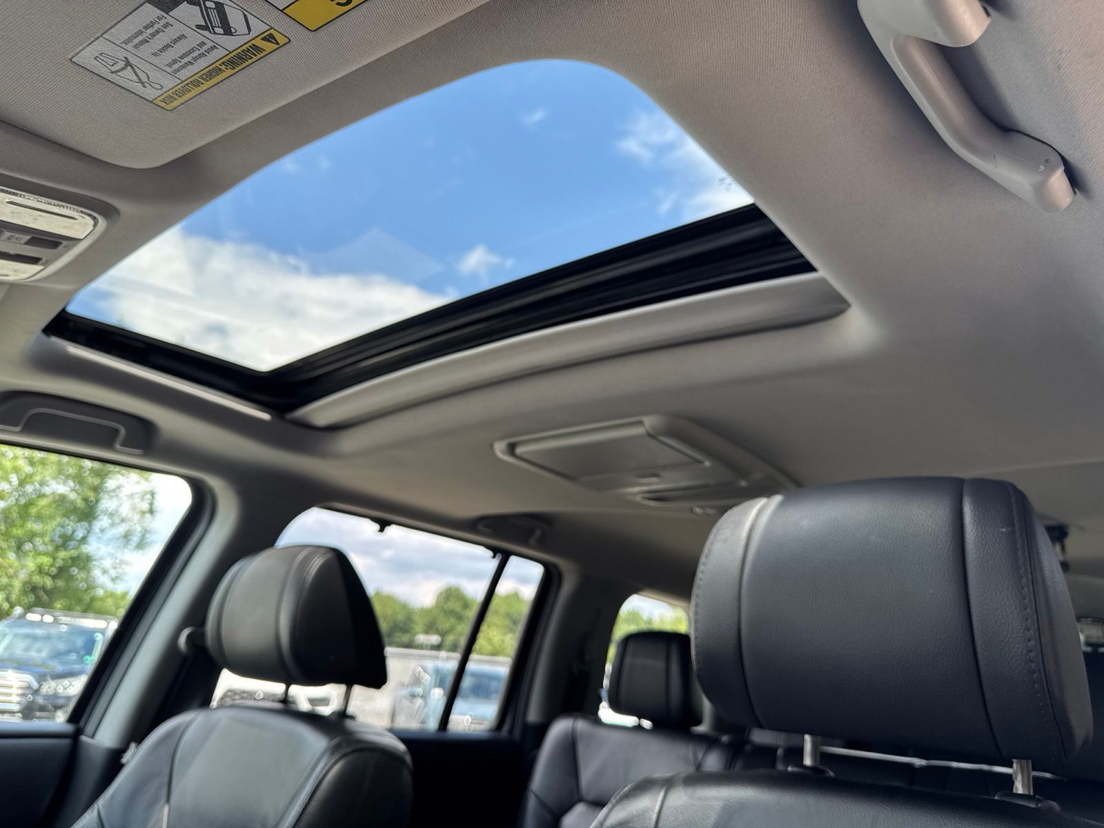 Used 2015 Modern Steel Metallic Honda Touring image 10