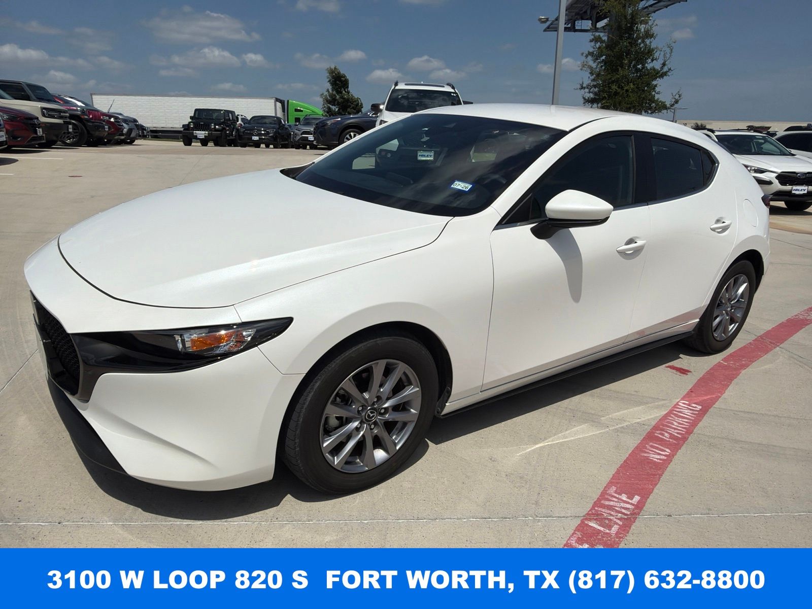 Snowflake White Pearl Mica 2022 Mazda MAZDA3 Hatchback Front-Wheel Drive 6-Speed Automatic