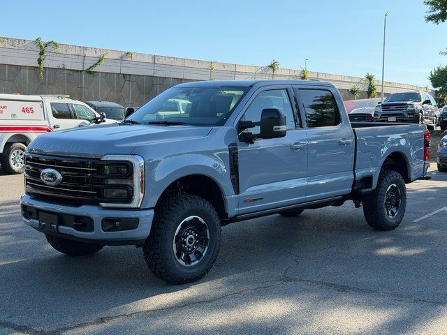 New 2026 Glacier Gray Metallic Tri-Coat Ford Platinum image 2