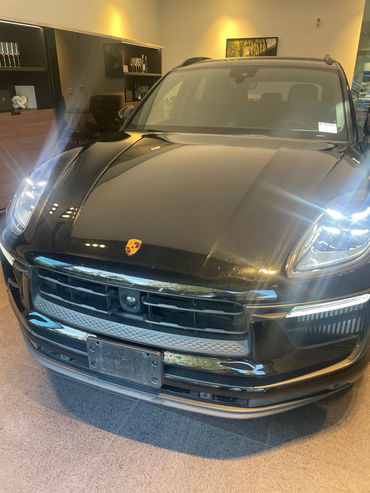 2024 Porsche Macan S — full photo 1 of 5