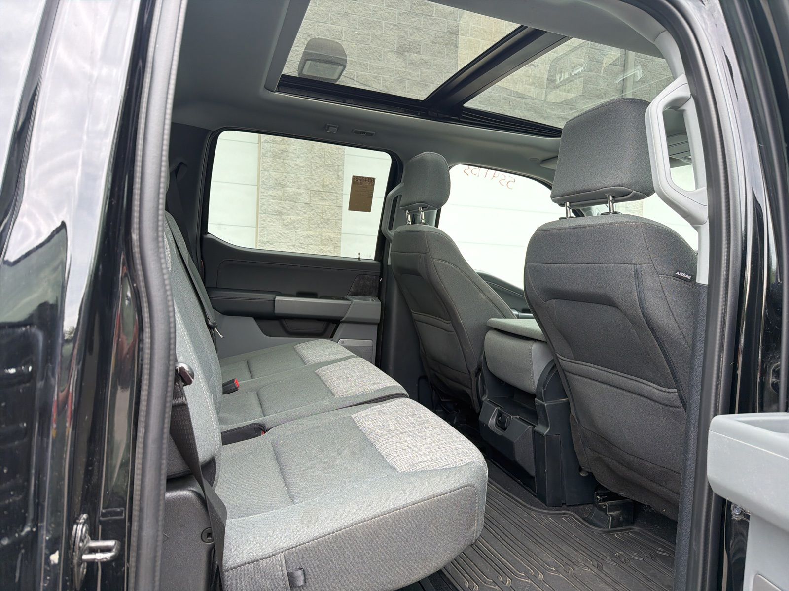 Used 2023 Black Ford XLT image 26