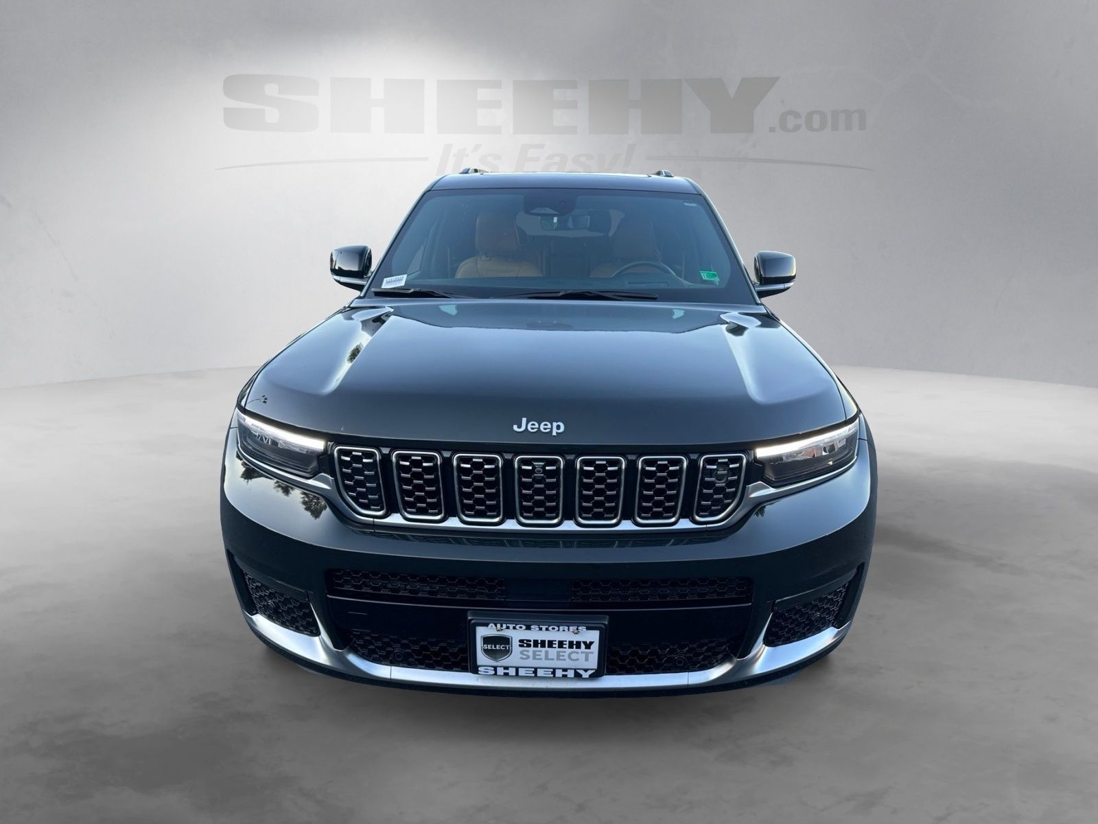 Used 2025  Jeep Summit image 17