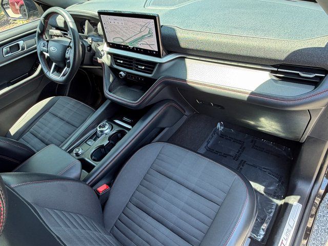 Certified Used 2025 Agate Black Metallic Ford ST-Line image 33