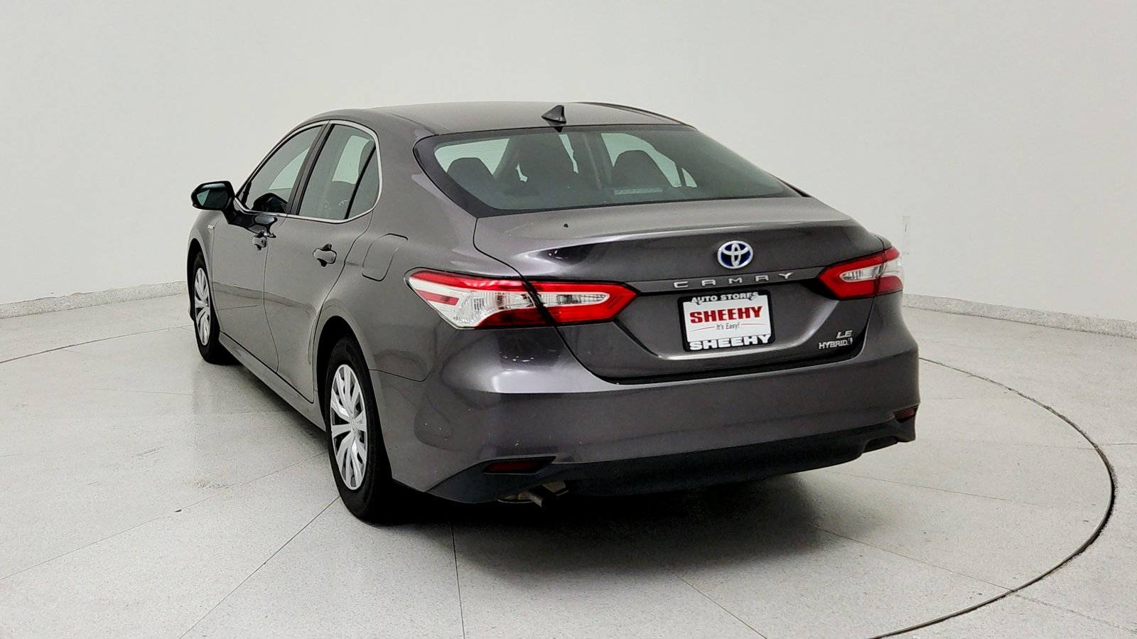 Used 2020 Gray Toyota LE image 5