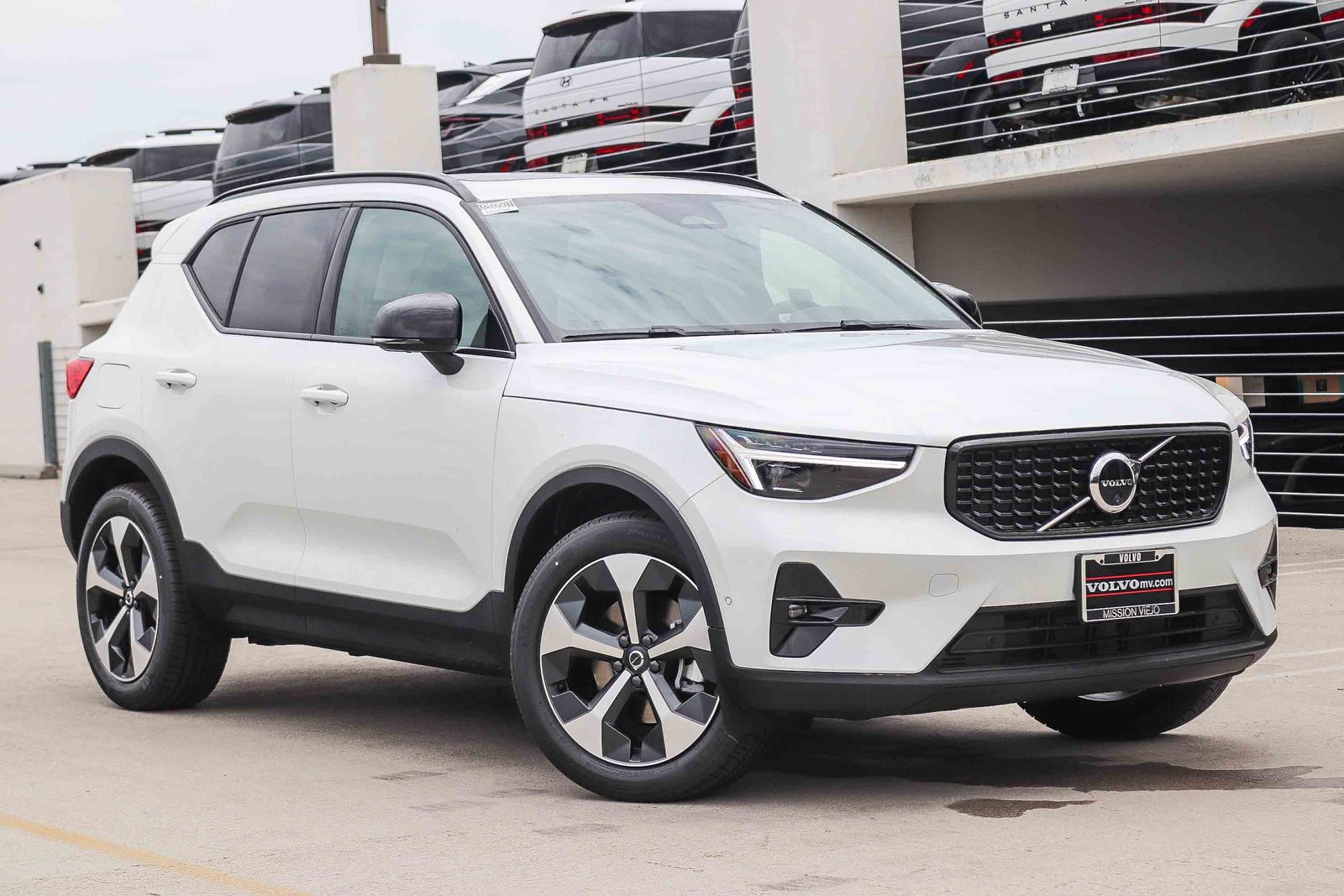 2026 Volvo XC40 B5 Plus