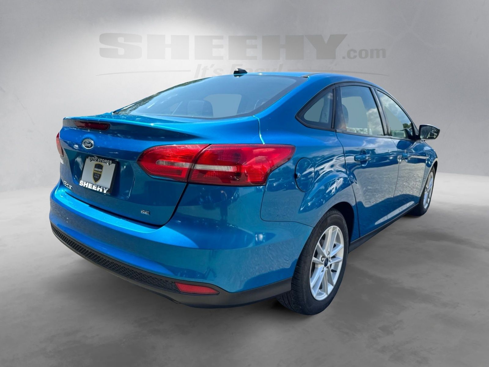 Used 2016 Blue Candy Metallic Tinted Clearcoat Ford SE image 14